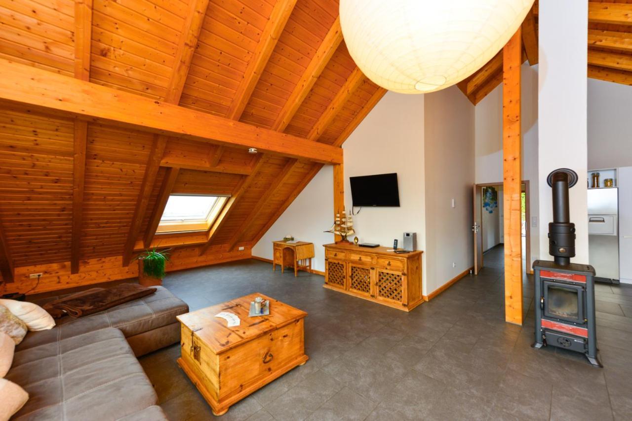 Ferienwohnung Im Erzgebirge Langenweissbach エクステリア 写真