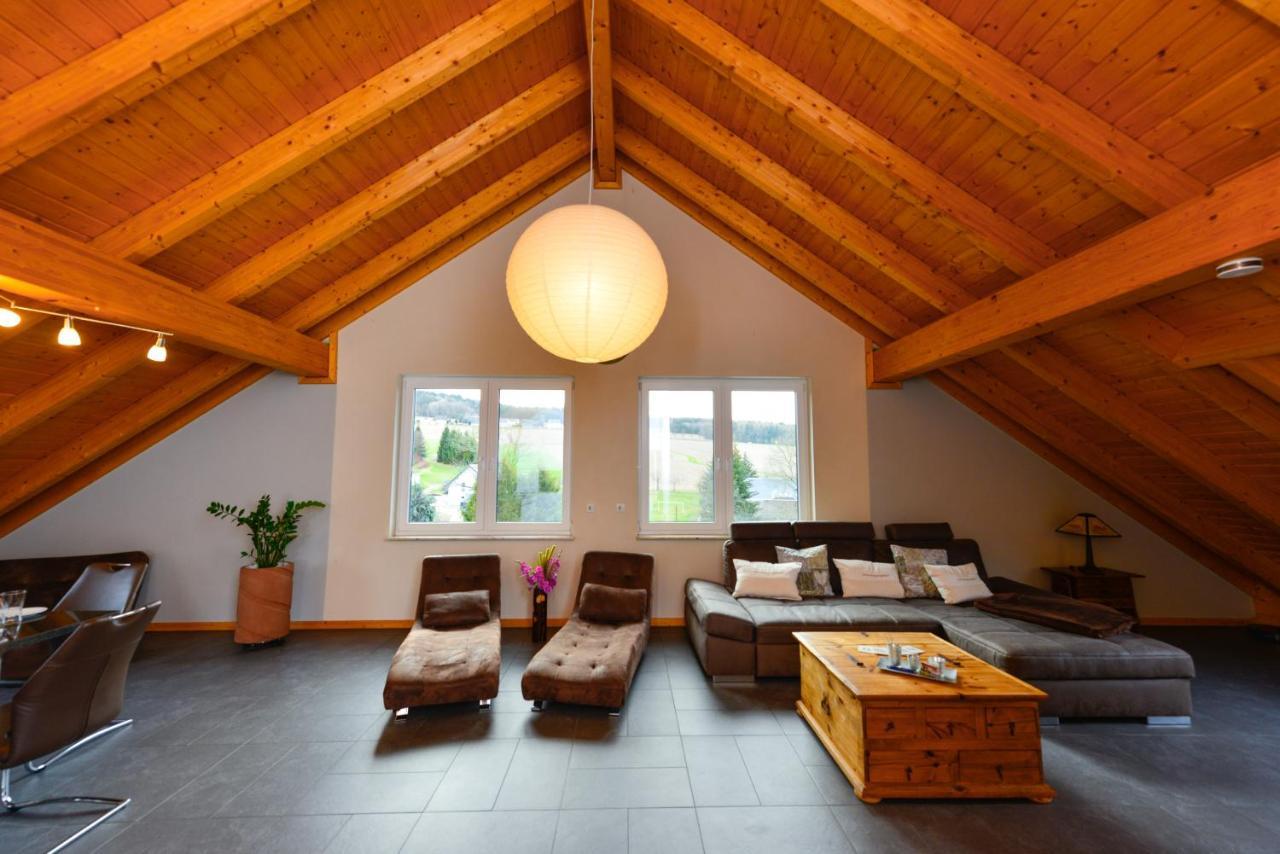 Ferienwohnung Im Erzgebirge Langenweissbach エクステリア 写真